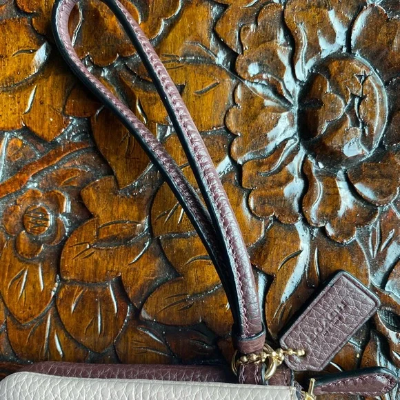 Coach contrast trim double corner wristlet / wallet BNWT - Picture 4 of 8